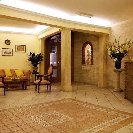 Tempio Di Pallade 3* Róma